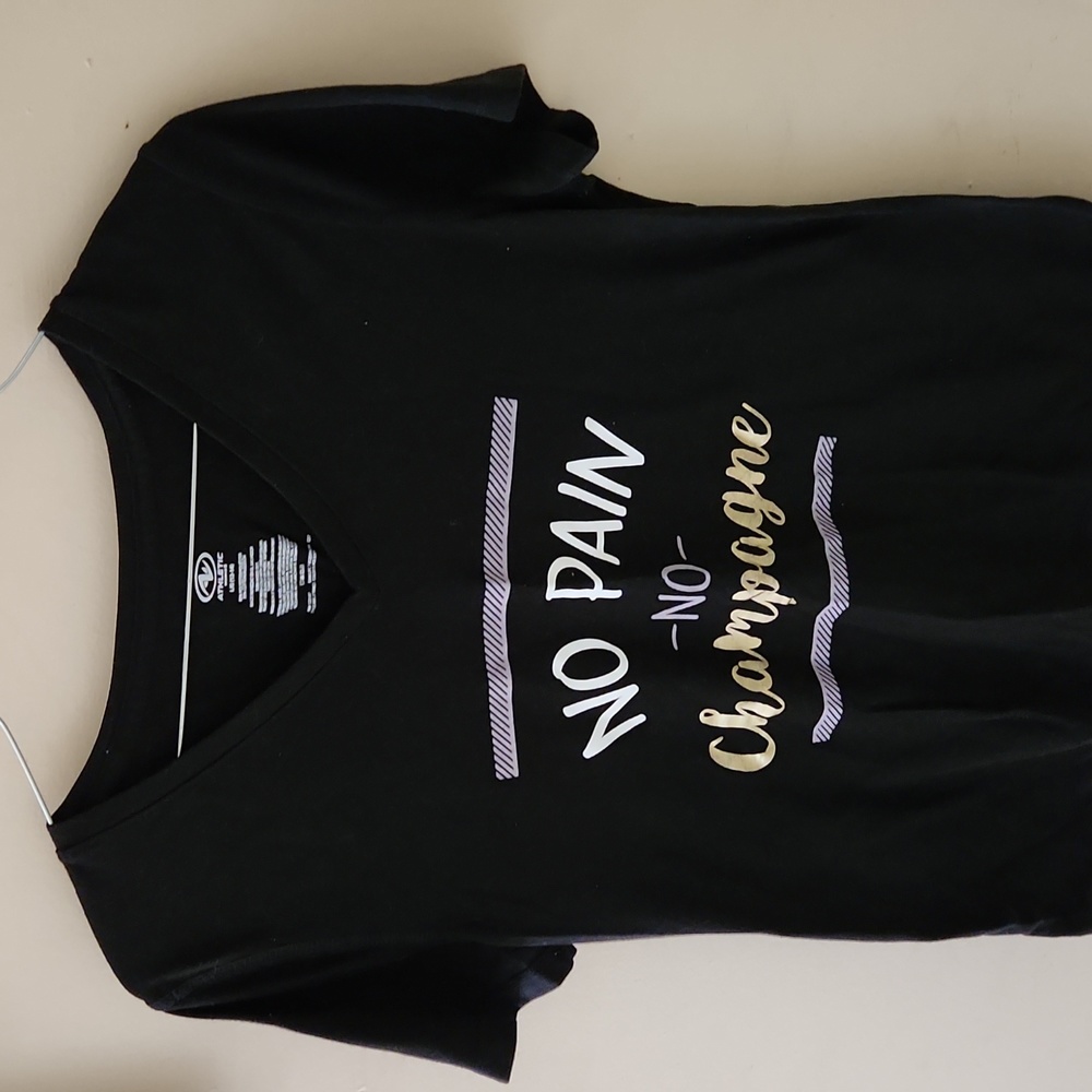 Athletic works large T-shirt